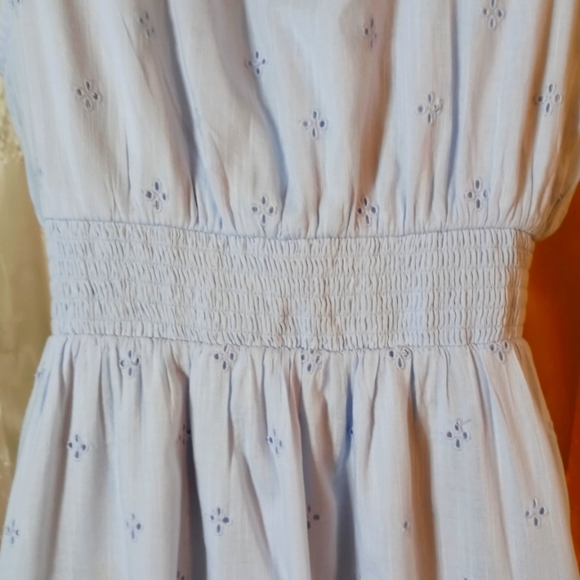 VERY PRETTY DRESS - Picture 7 of 7